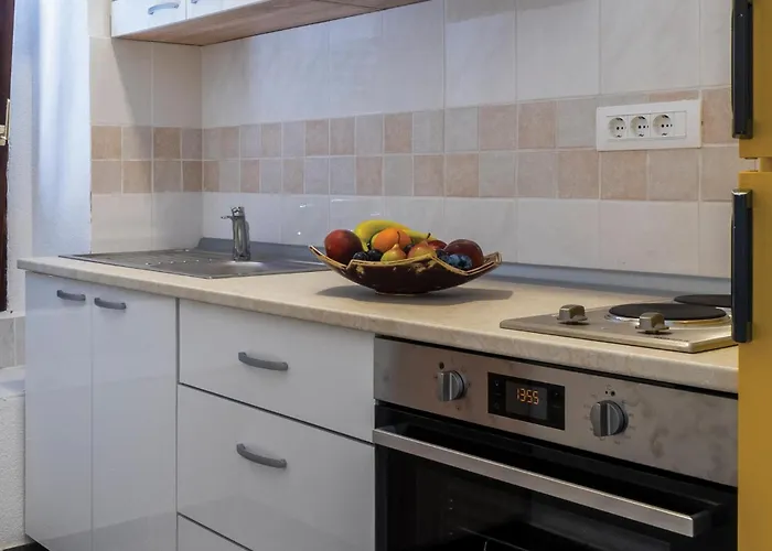 One-bedroom In 아파트 *